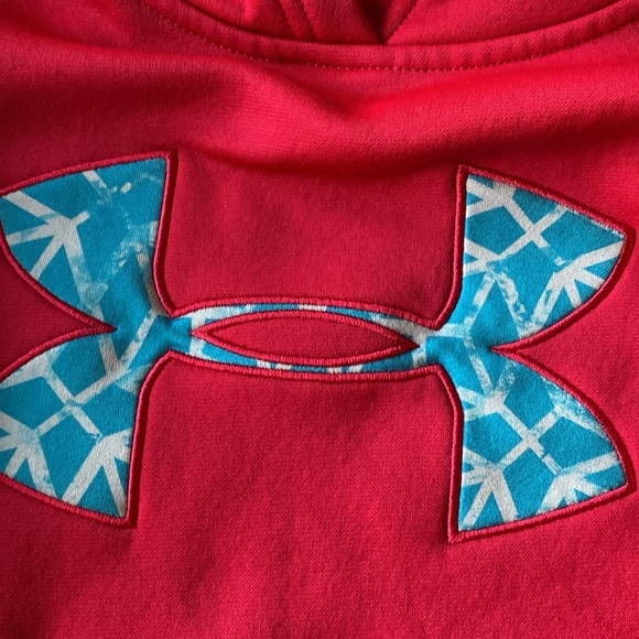 Under Armour YSM sweatshirt. Approx 19 inches long. From a clean family home - Picture 8 of 12